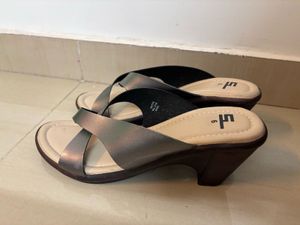 Stylish Silver Slip-On Sandals – Size 6