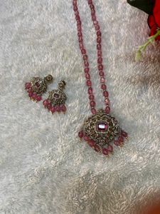 Elegant Pink Beaded Jewelry Set