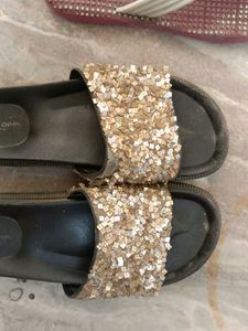 Daily Footwear