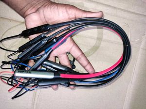 Lot Of Branded Blutooth Nackband