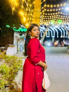 women embroidered straight kurta with dupatta and
