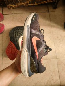Nike Vomero Women Running Shoes