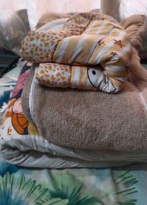 Baby bed&baby cry bag.. 3 combo