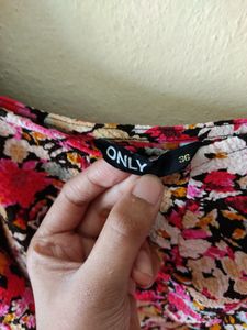 ONLY Floral Top