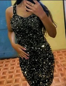 📢OFFER‼️ BODYCON DRESS in SEQUENCE ‼️