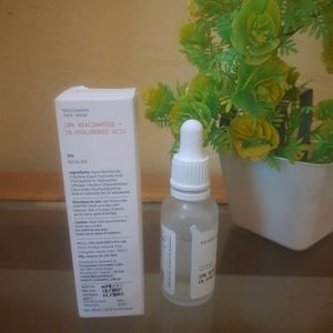 Naiccinmide And Hyloronic Acid Serum