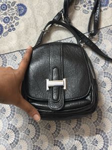 Chic Black Crossbody Bag