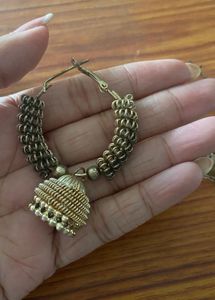 Jhumkis