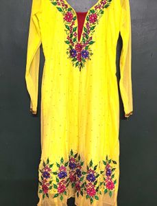 Bright flowing kurta with Dupatta