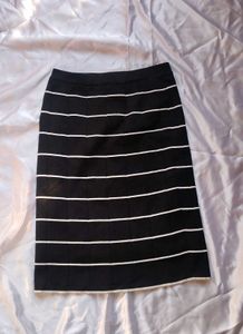 Chic Striped Skirt