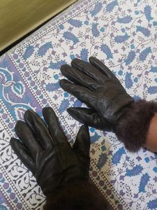 Leather Gloves with Fur Cuff