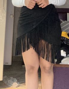 Under299 - Frill Velvet Skirt