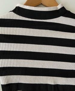 Stripped Crop Top