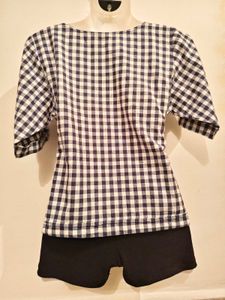 BOGO🎁Buy One Get 1 Free🎁Size S/M Tie-Waist Top