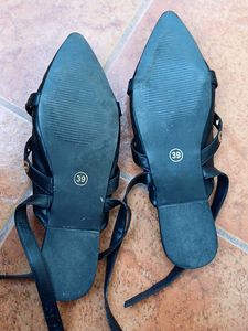 Beautiful tie up Flats
