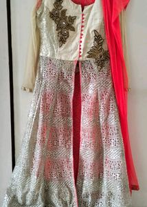 A 4 PIECE SUIT BAJIRAO MASTANI WITH AMAZING ELEGANT HEAVY WORK ON NET FABRIC