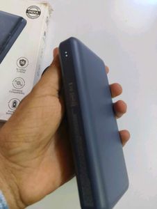 Spigen ArcPack 20000mah 30w power bank