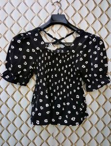 New With Tag Cute Flower Crop Top