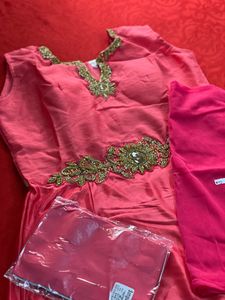ETHNIC WEAR WITH LEGGINGS AND NET SHAWL