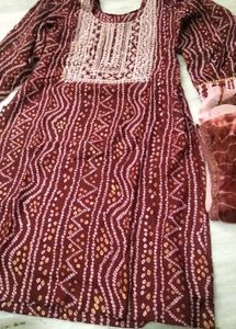 Burgundy Bandhani Print Kurti Set