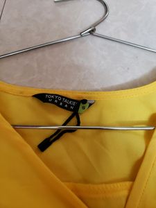 Yellow Twist-Front Top