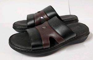 Leather Casual Slipper Size 7🔥