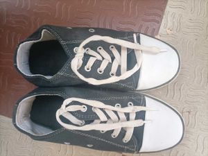 Black Casual Sneakers