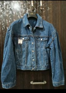 OVERSIZED DENIM JACKET