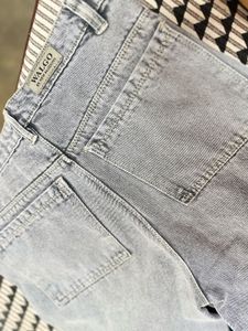 Wide Leg Jeans (NEW)