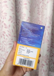 Aqualogica Glow+ Infused Water Sunscreen