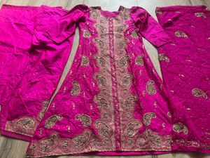 Sale 🔥Bridal Pink Embroidered Anarkali Suit