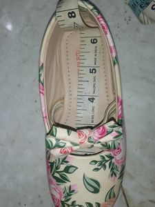 Beutiful Girl Bely...