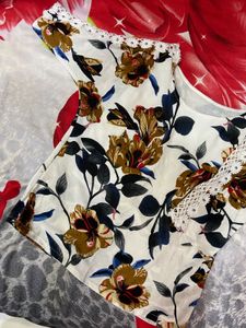 Floral Print Top with Lace Trim