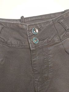 Black High-Waisted Skinny Jeans