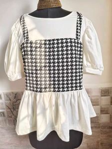 Chic Houndstooth Peplum Top