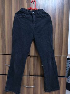 URBANIC Black Straight fit Jeans