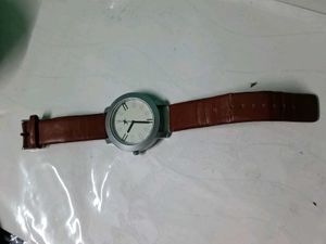 FASTRACK BROWN LEATHER WATCH