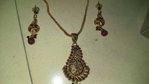 Neckpiece &amp; Earings Set