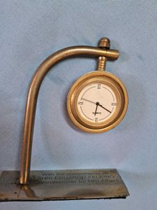 DECORATIVE PIECE WITH CLOCK