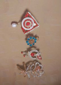 Manga Tikka With Saree Pins