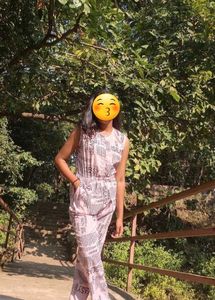 Stunning Junpsuit For Girls