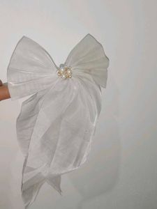 Elegant White Bow Hair Clip