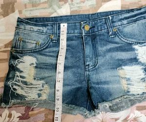 Women&#39;s Denim Shorts (USED)