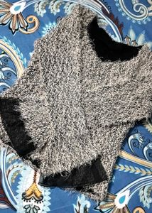 FLUFFY KNIT SWEATER 🩶