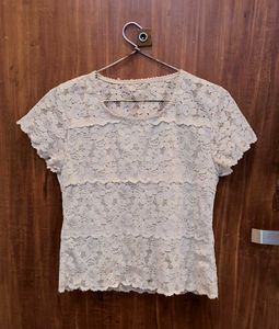 Woman&#39;s Lace Top
