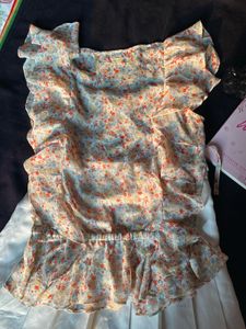 Forever 21 Floral Top 🎀