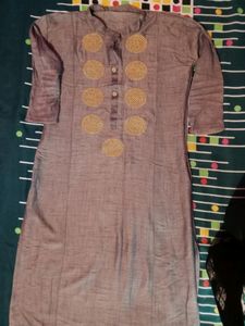 Kurti Shuit
