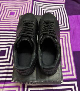 Adidas Stan Smith - Classic Style Sneakers