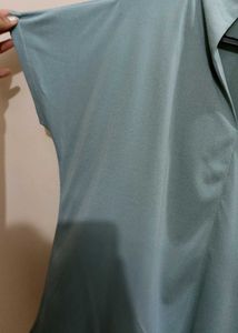 Elegant Teal V-Neck Top