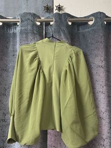 Green Long Sleeve Top and jeans combo